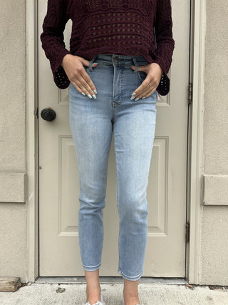 Kut from the Kloth Rachael High Rise Fab Ab Mom Regular Hem Mature Wash