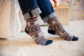 Women’s Winter Thick Knit Nordic Cabin Crew Socks - Snow